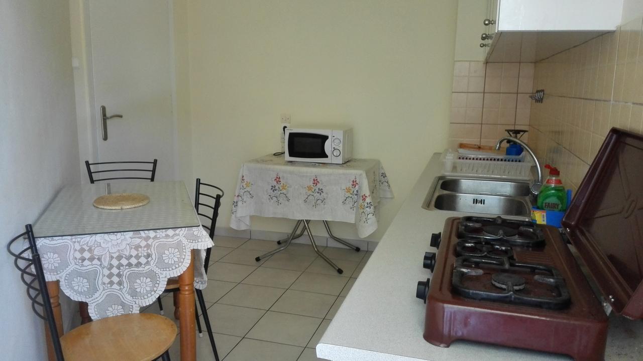 Hotel Persefoni 卡梅纳维洛拉 外观 照片